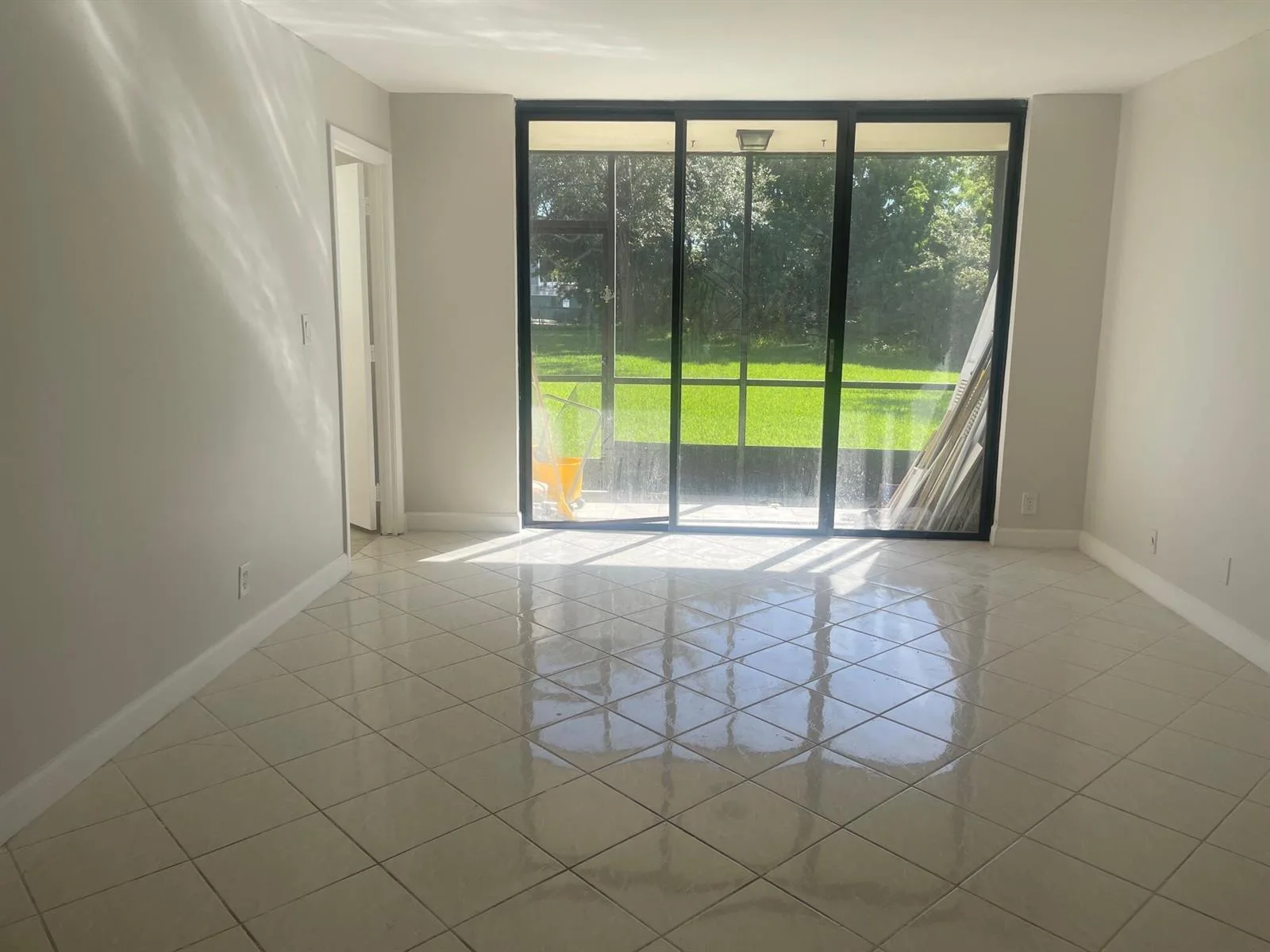 6301 N University Drive # 118, Tamarac, FL 33321