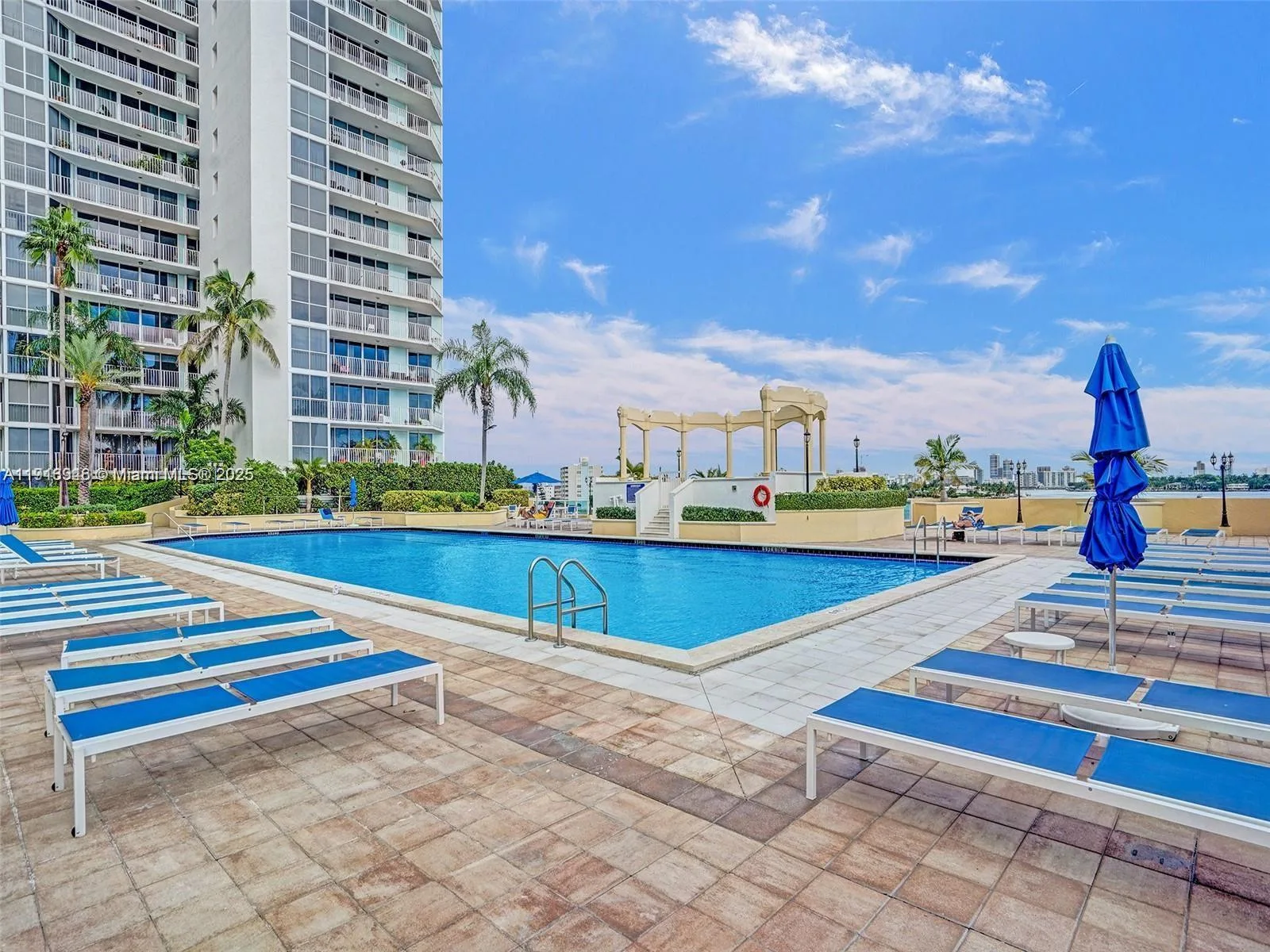 7601 E Treasure Dr # 406, North Bay Village, FL 33141 photo 11
