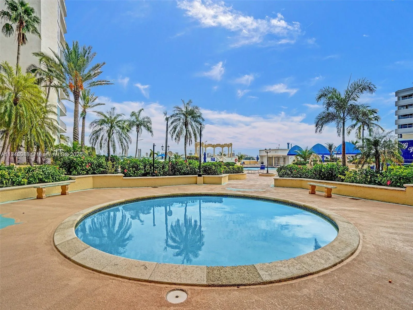 7601 E Treasure Dr # 406, North Bay Village, FL 33141 photo 7