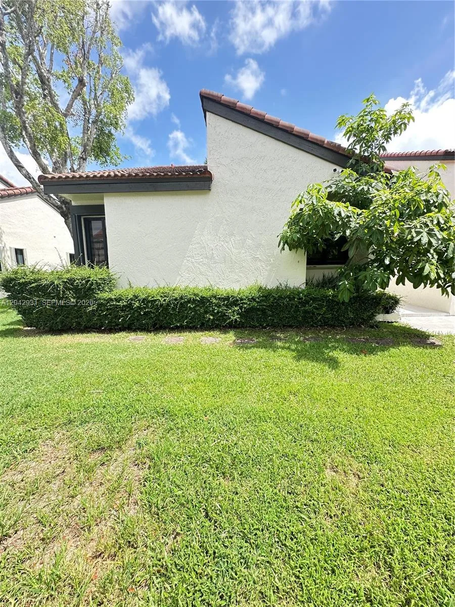 12371 SW 94th Ln, Miami, FL 33186