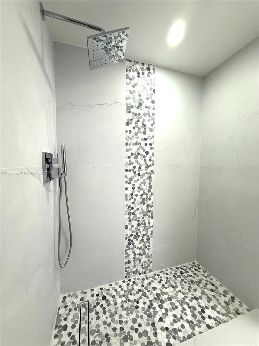 210 174th St # 1804, Sunny Isles Beach, FL 33160 photo 10