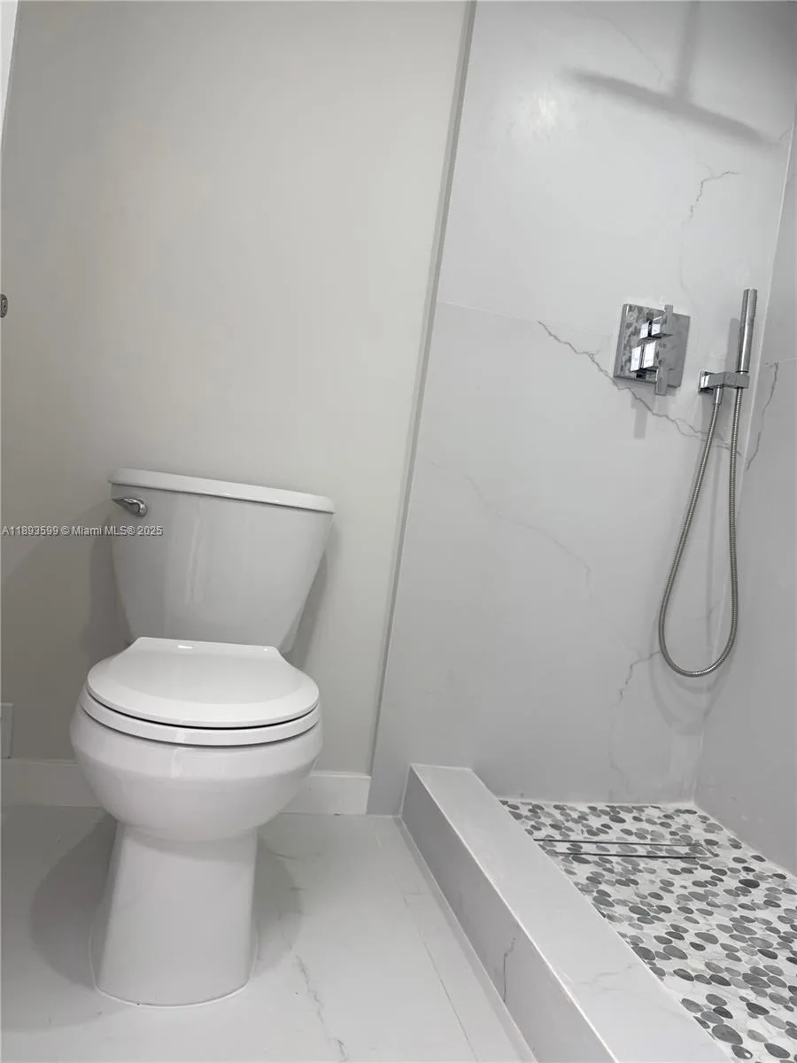 210 174th St # 1804, Sunny Isles Beach, FL 33160 photo 12