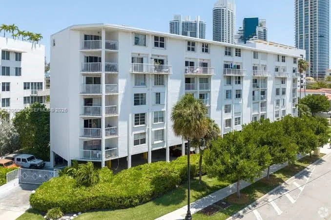 17800 Atlantic Blvd # PH15, Sunny Isles Beach, FL 33160