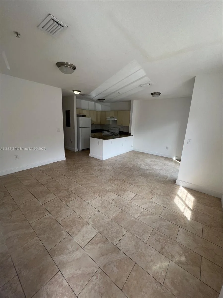 211 W 79th Pl # 302, Hialeah, FL 33014