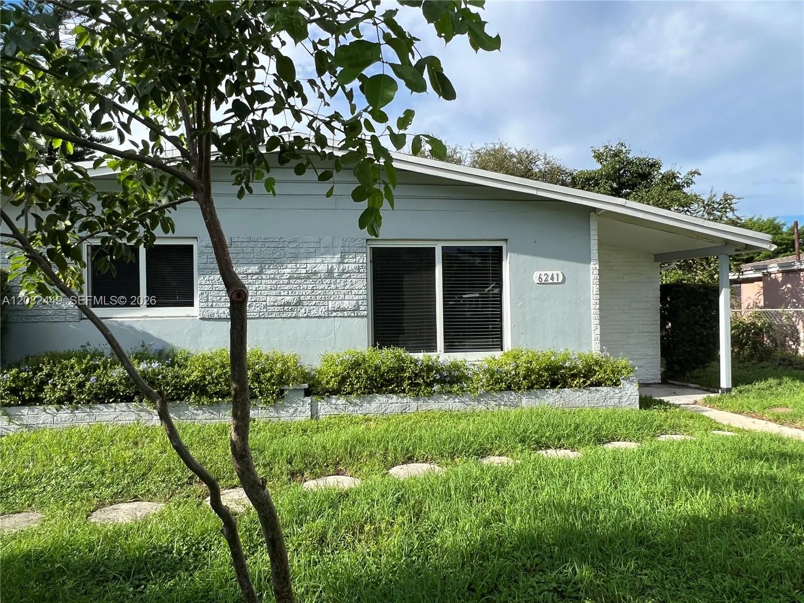 6241 SW 38th Ct, Davie, FL 33314