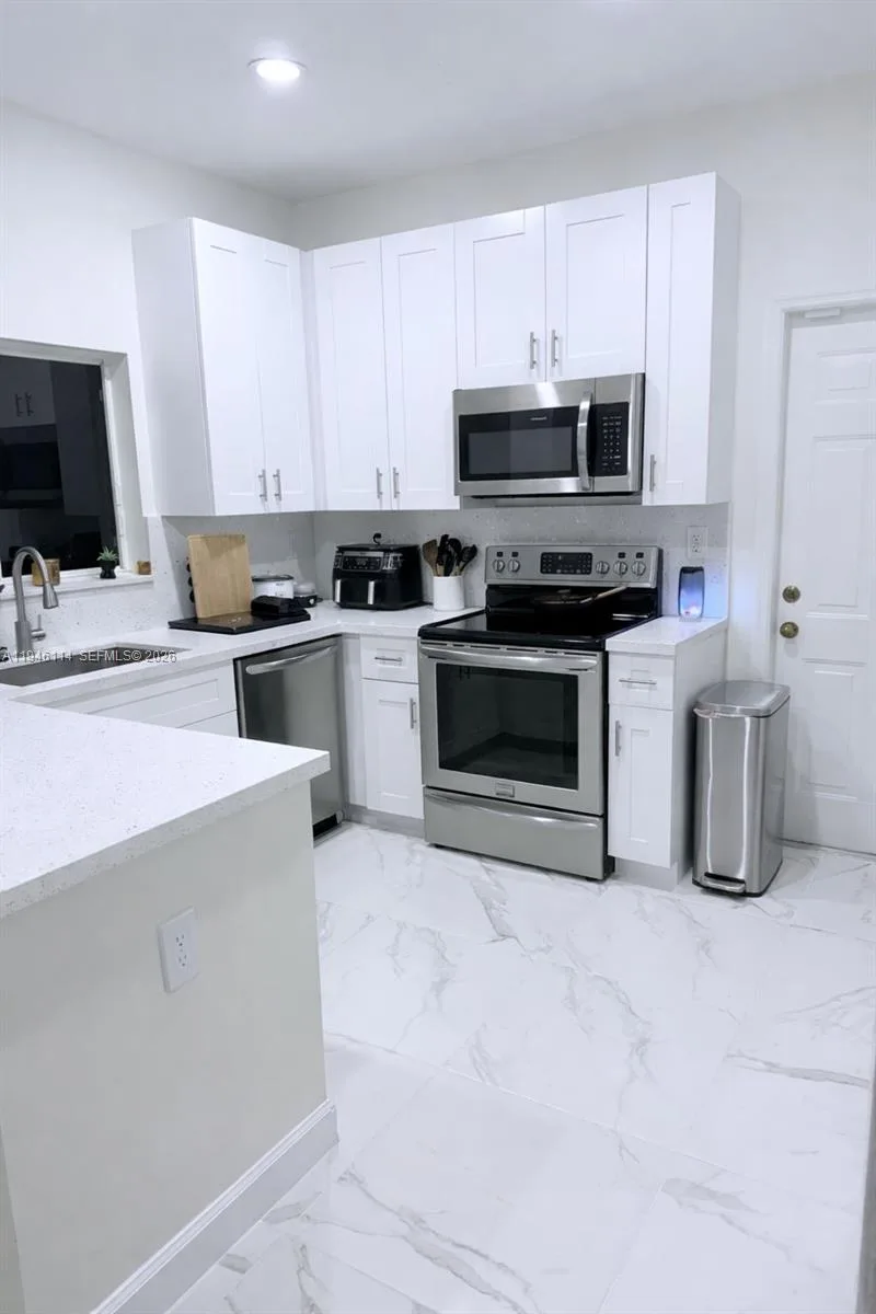 22844 SW 114th Ave, Miami, FL 33170 photo 5
