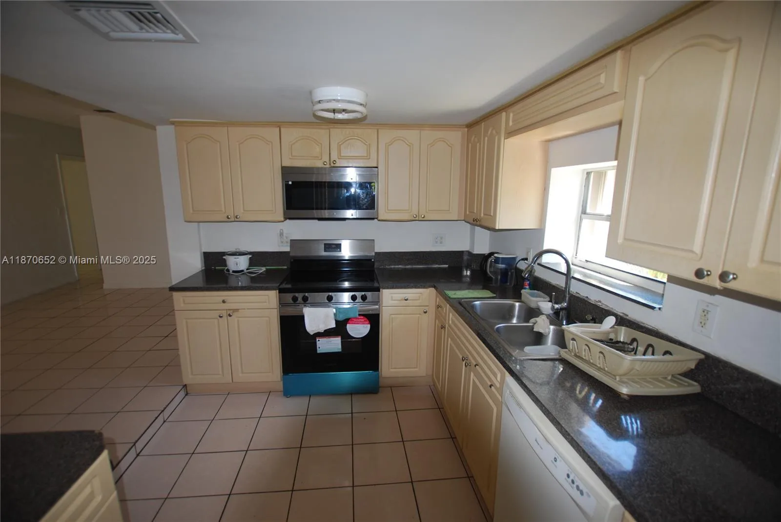 1801 NE 176th St, North Miami Beach, FL 33162 photo 5