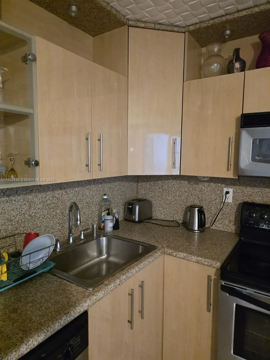 1833 S Ocean Dr # 1505, Hallandale Beach, FL 33009 photo 12