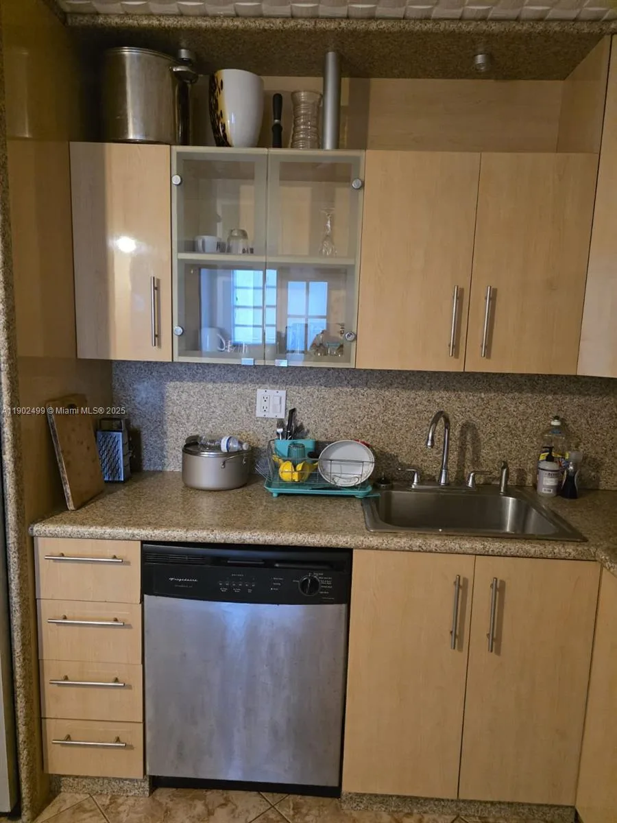 1833 S Ocean Dr # 1505, Hallandale Beach, FL 33009 photo 13