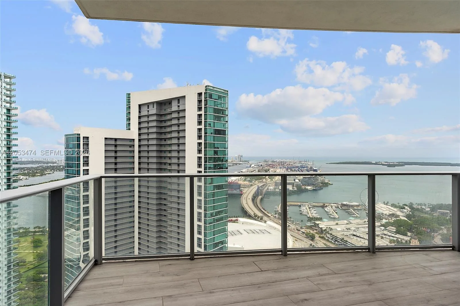 851 NE 1st Ave # 4407, Miami, FL 33132