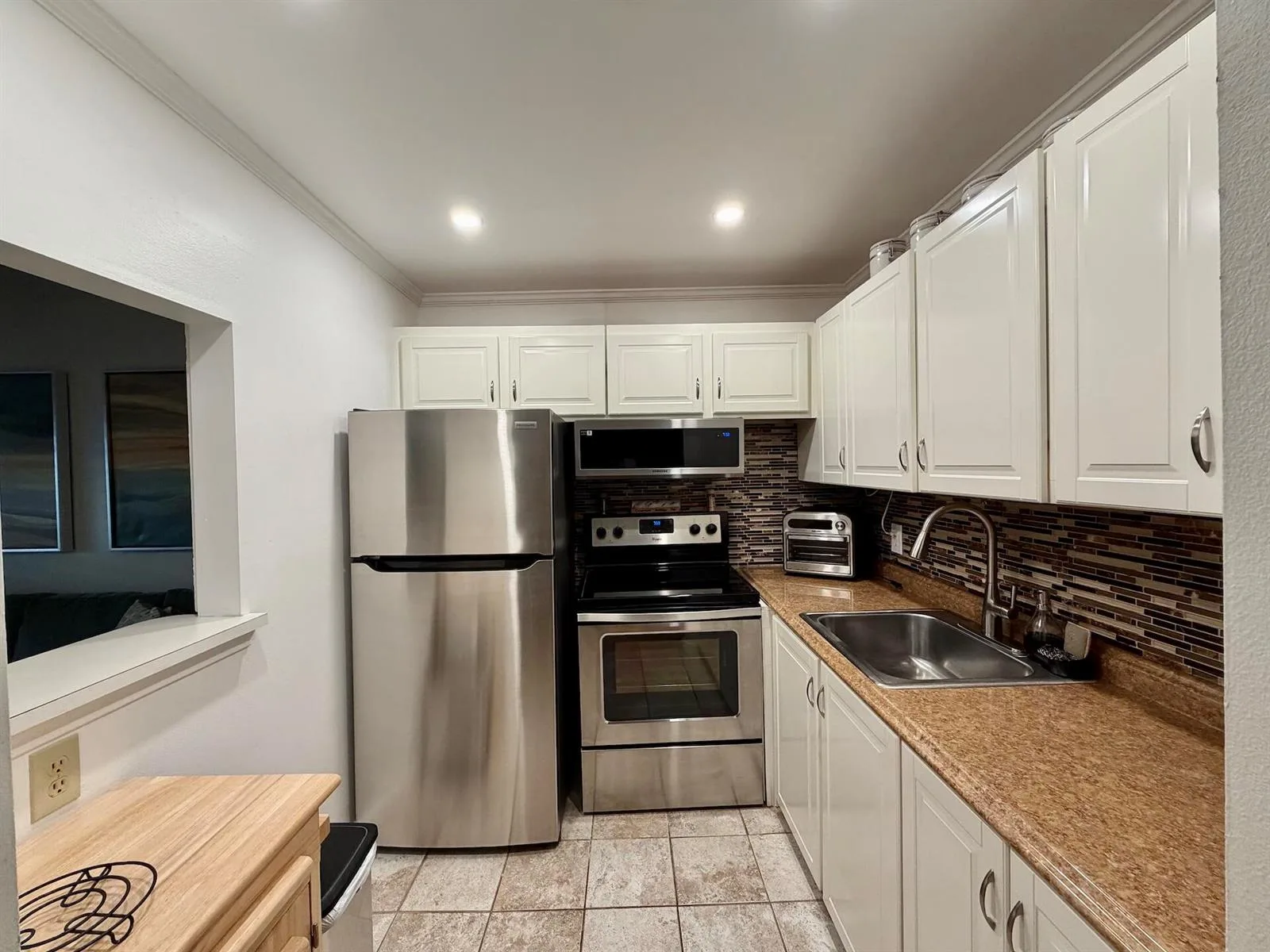 335 Durham J, Deerfield Beach, FL 33442 photo 3