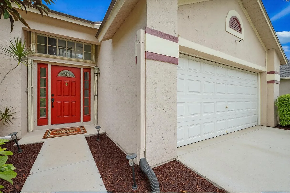 3570 Woods Walk Boulevard, Lake Worth, FL 33467 photo 2