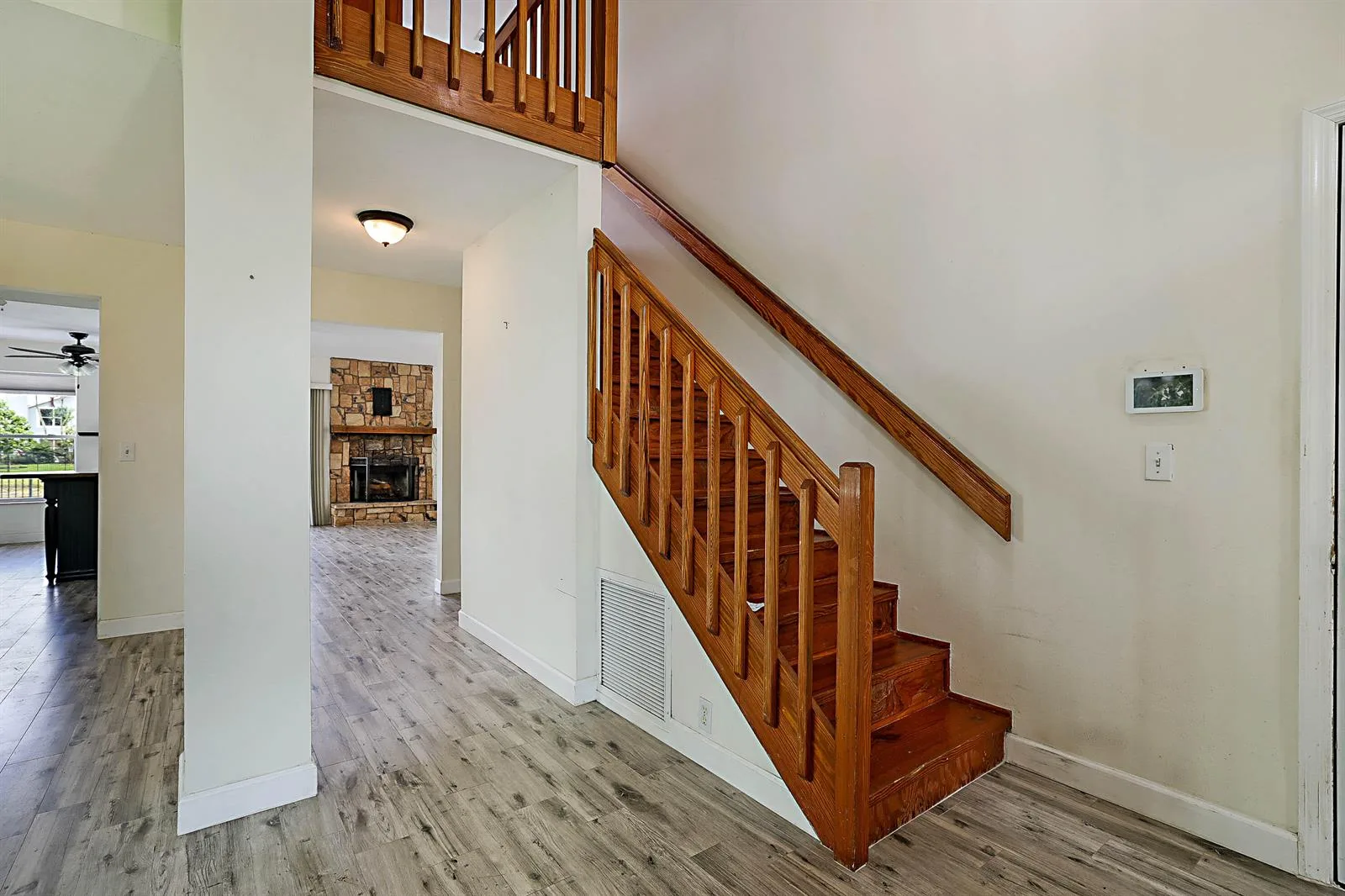 3570 Woods Walk Boulevard, Lake Worth, FL 33467 photo 3