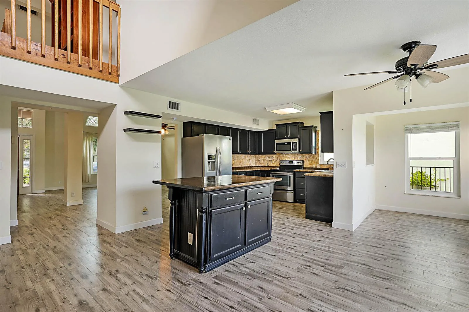 3570 Woods Walk Boulevard, Lake Worth, FL 33467 photo 8