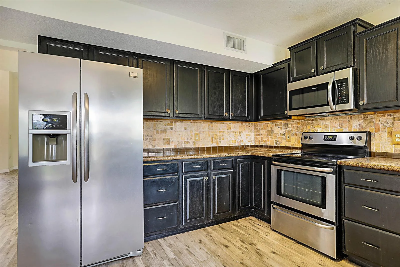 3570 Woods Walk Boulevard, Lake Worth, FL 33467 photo 9