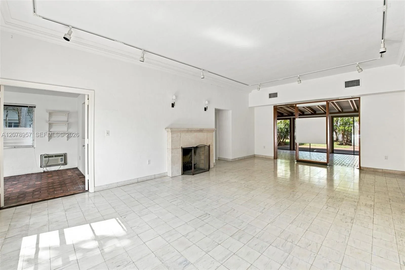 5680 Pine Tree Dr, Miami Beach, FL 33140 photo 8