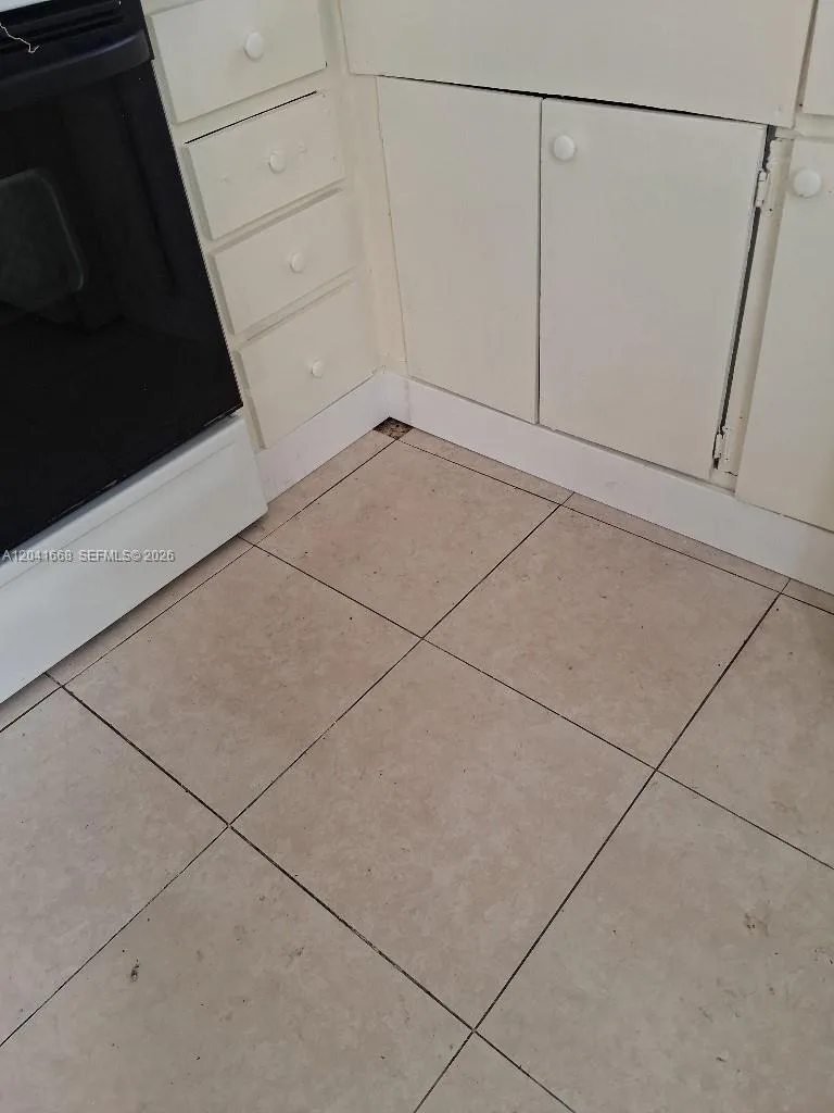 2405-2411 NE 136th Ln, North Miami Beach, FL 33181 photo 11