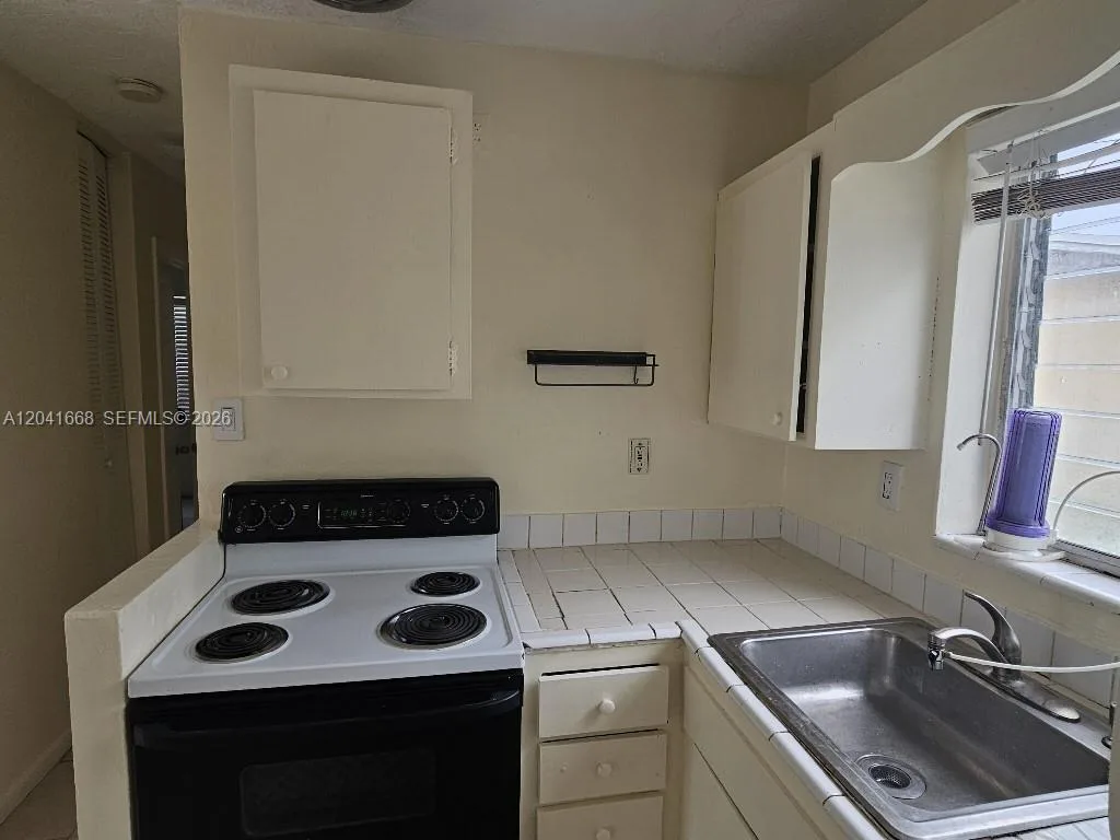2405-2411 NE 136th Ln, North Miami Beach, FL 33181 photo 7