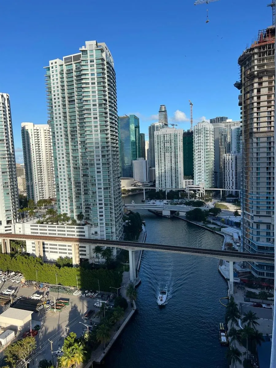 185 SW 7th St # 2601, Miami, FL 33130