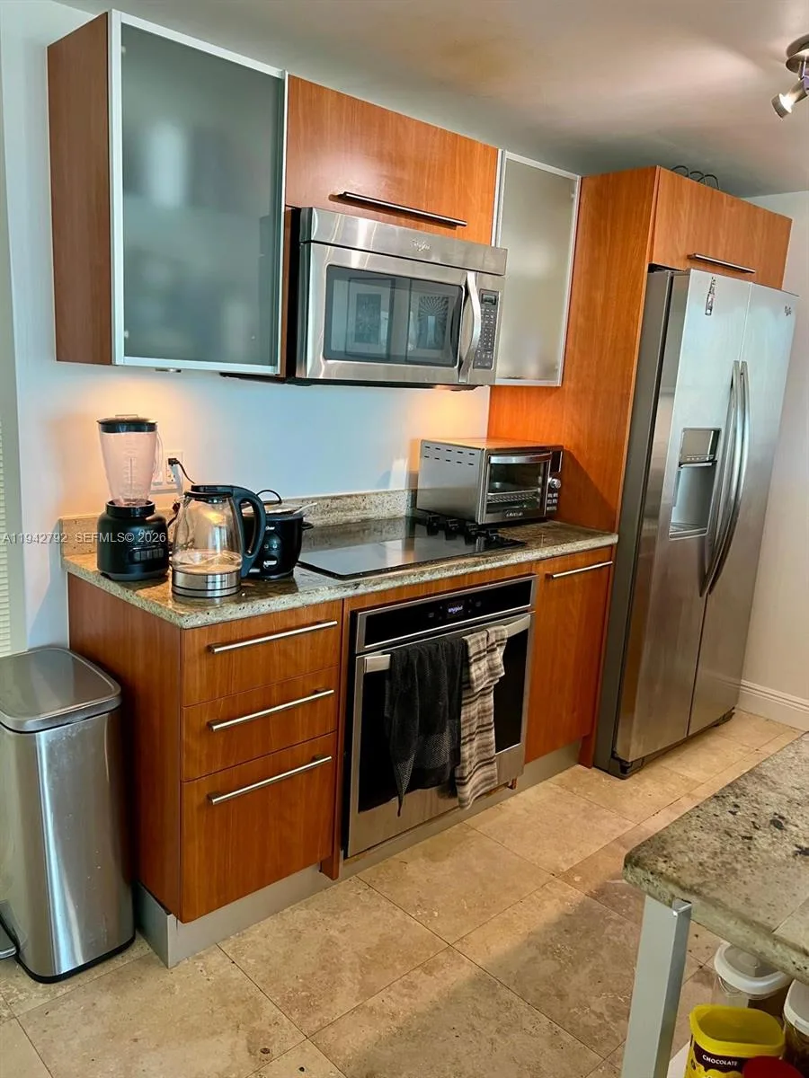 185 SW 7th St # 2601, Miami, FL 33130 photo 3