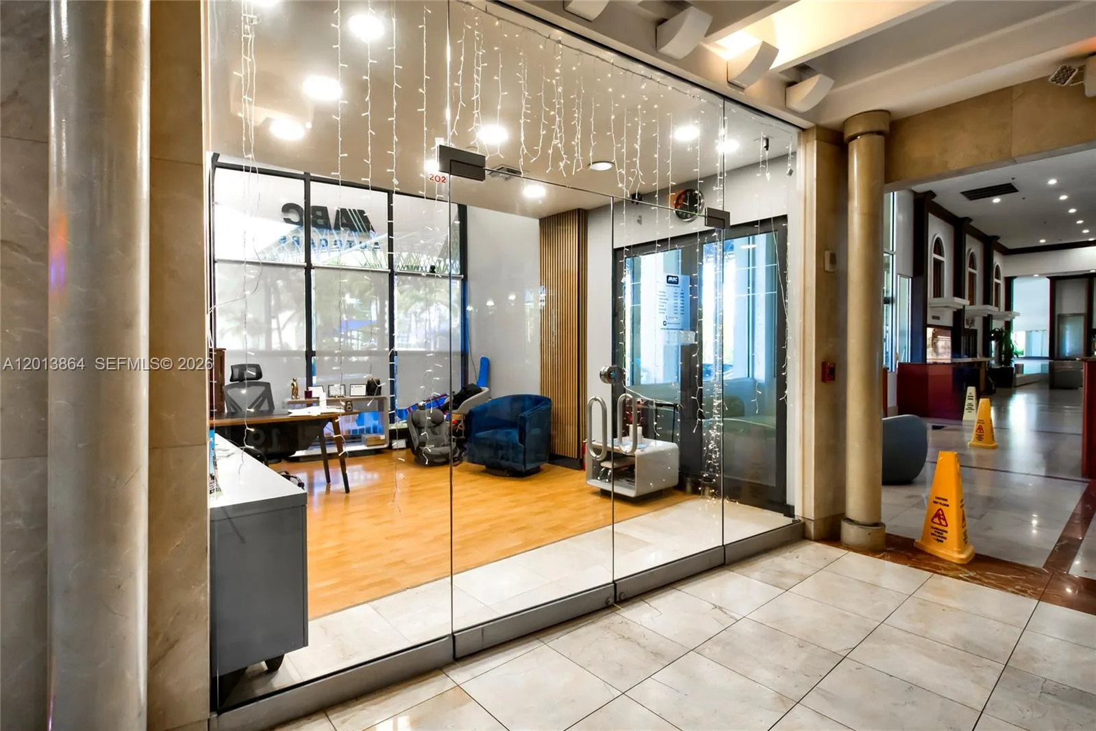 19201 Collins Ave # CU202, Sunny Isles Beach, FL 33160