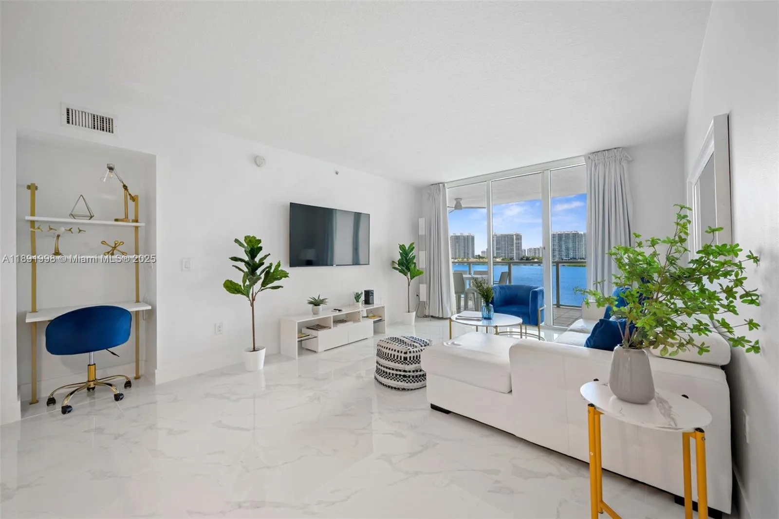 18100 N Bay Rd # 708, Sunny Isles Beach, FL 33160 photo 2