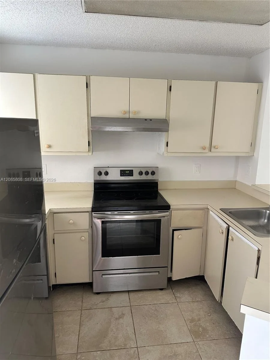 8730 N Sherman Cir # 308, Miramar, FL 33025