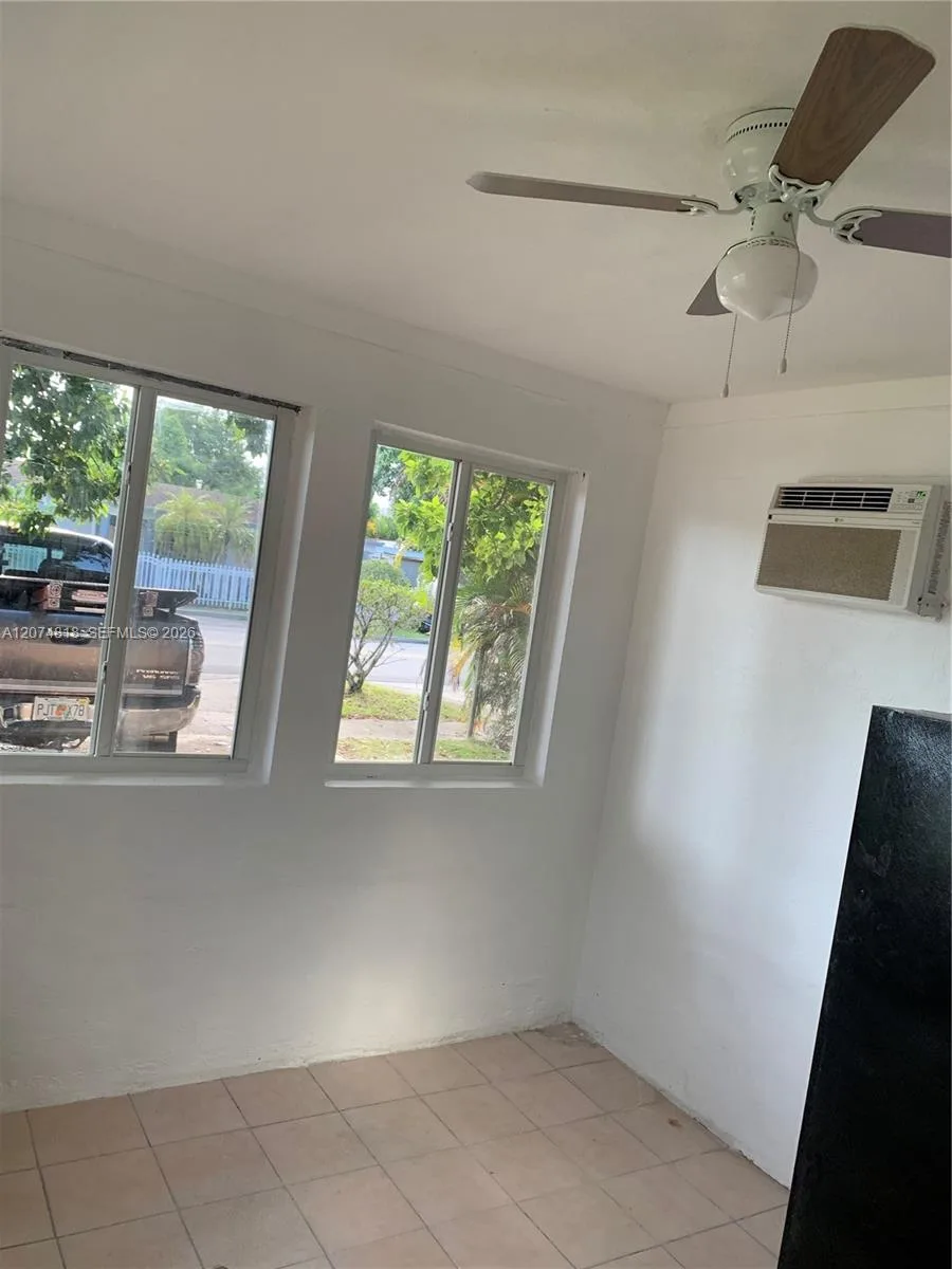 1901 E 5th Ave # B, Hialeah, FL 33013 photo 2