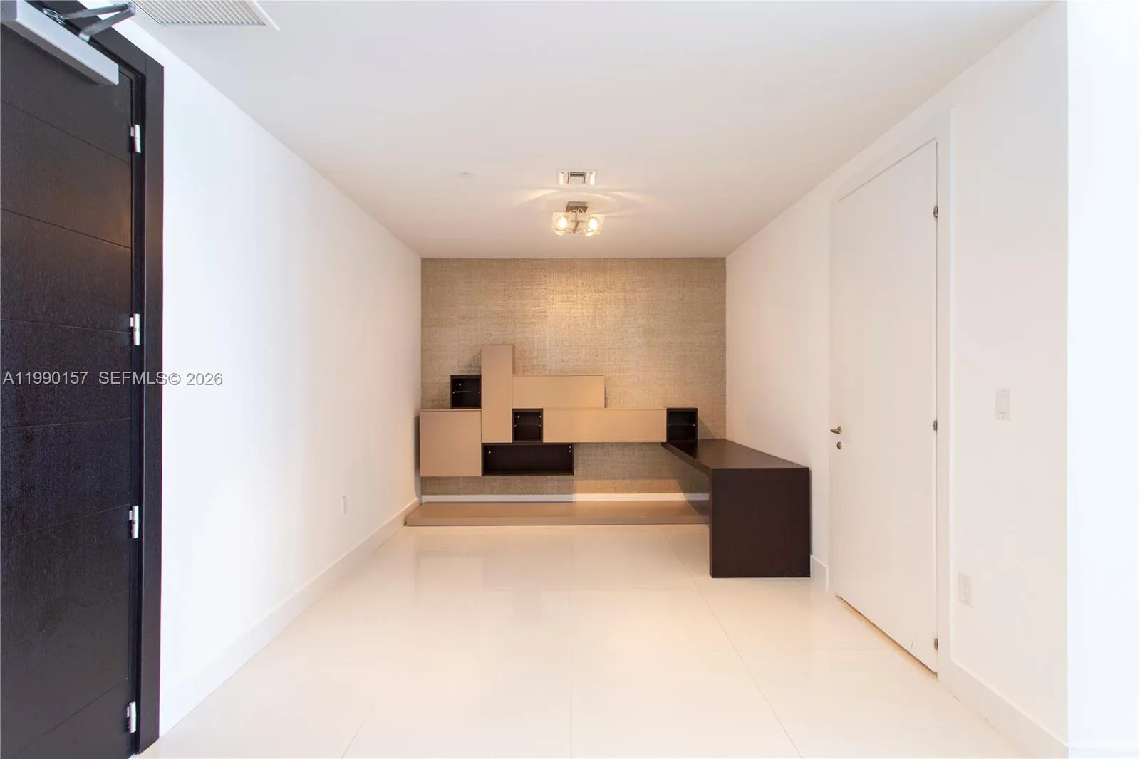 200 BISCAYNE BLVD WY # 4512, Miami, FL 33131 photo 3