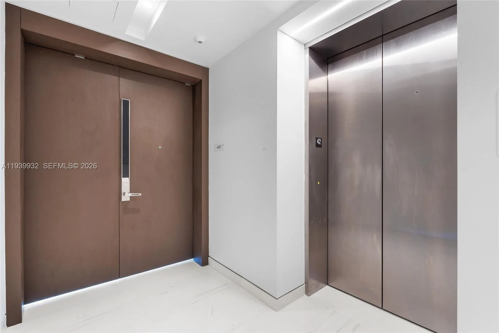 300 Biscayne Blvd Way # 4207, Miami, FL 33131 photo 9