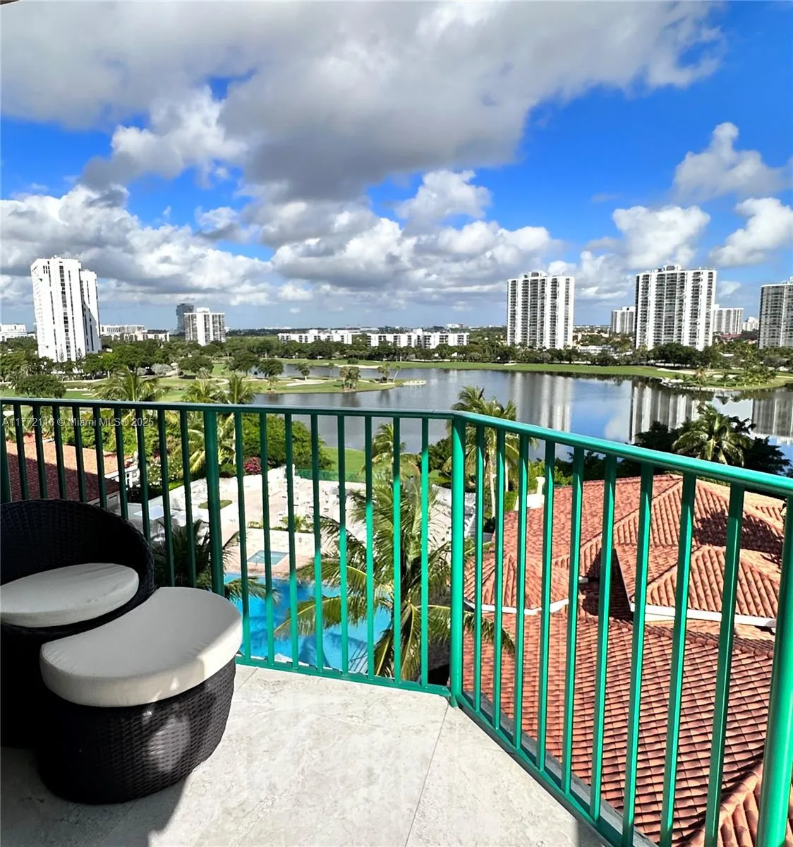 19900 E Country Club Dr # 1012, Aventura, FL 33180 photo 4