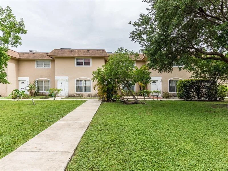 7918 Kimberly Boulevard # Unit 304, North Lauderdale, FL 33068