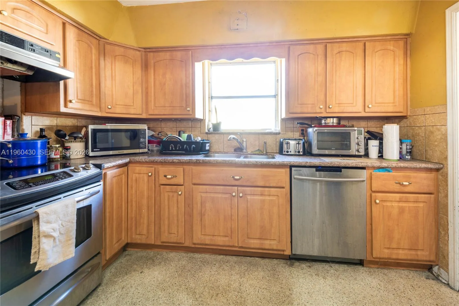 600 SW 11th Ave, Hallandale Beach, FL 33009 photo 10