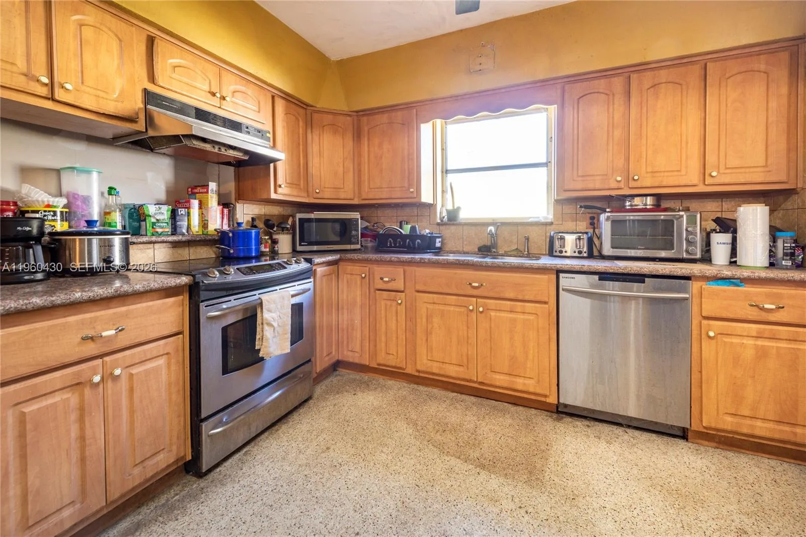 600 SW 11th Ave, Hallandale Beach, FL 33009 photo 7