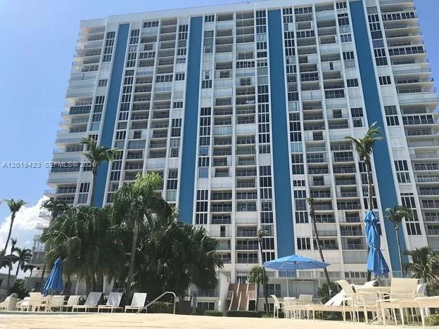 881 Ocean Dr # TH11, Key Biscayne, FL 33149