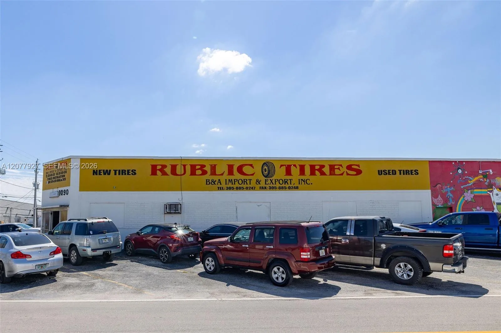 1090 E 15th St, Hialeah, FL 33010