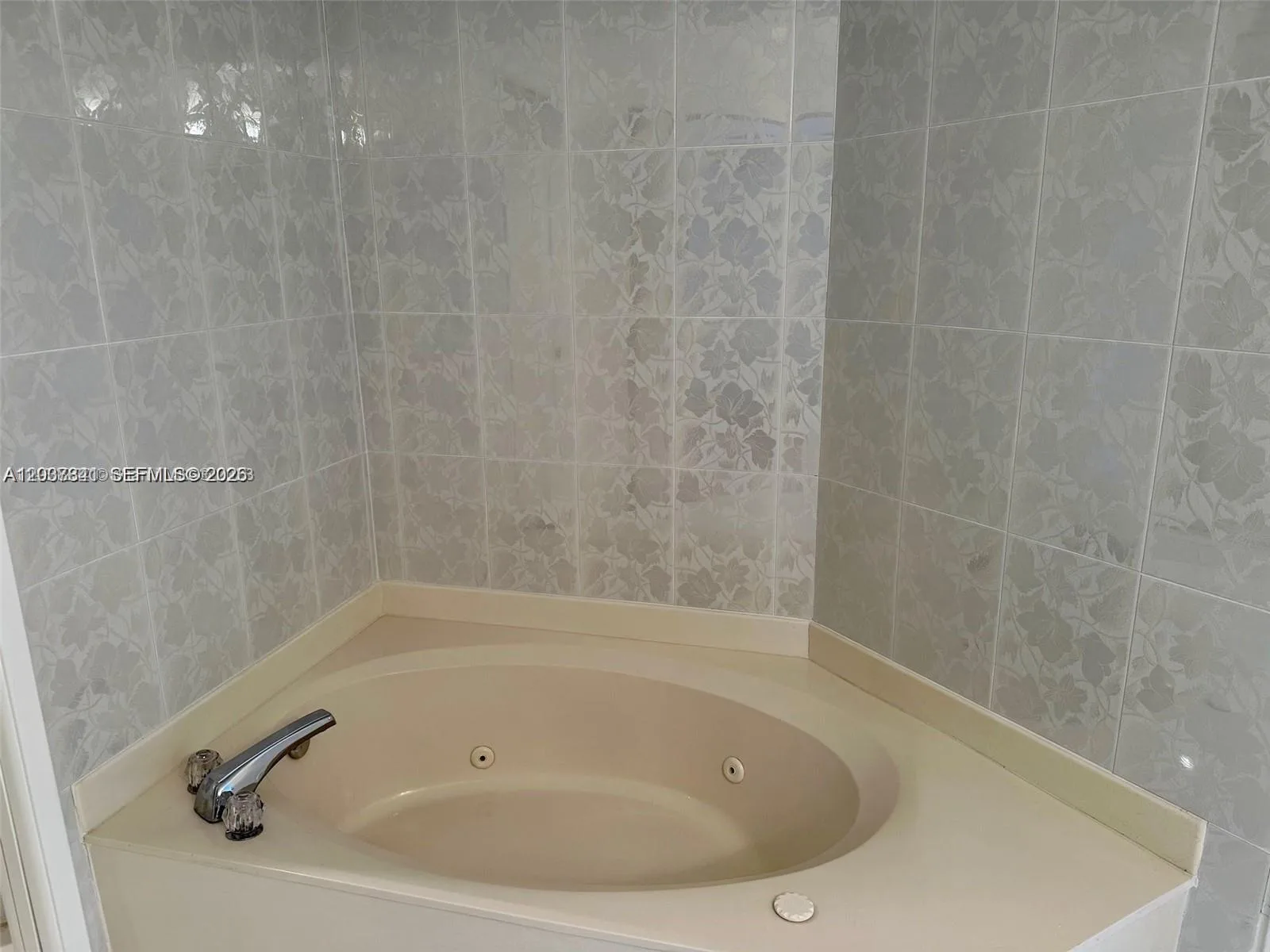 19101 NE 36th Ct # 2008, Aventura, FL 33180 photo 10