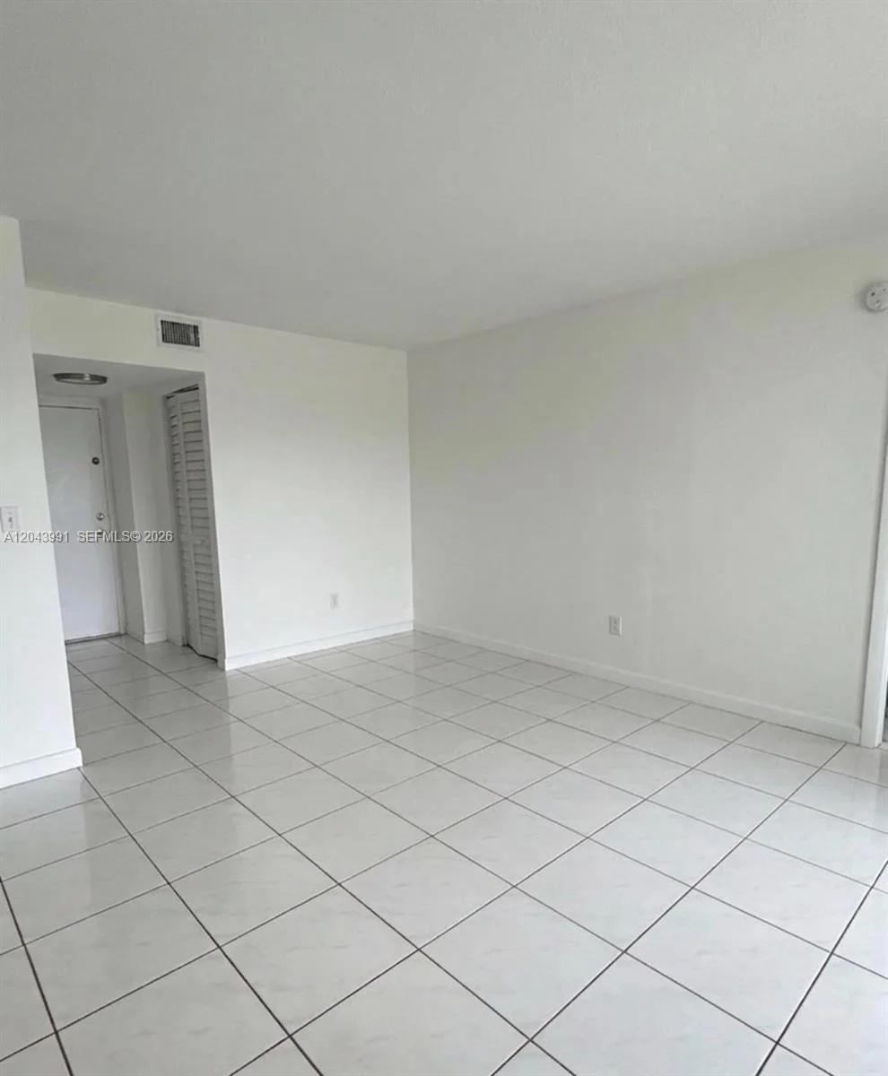 2055 SW 122nd Ave # 327, Miami, FL 33175 photo 11
