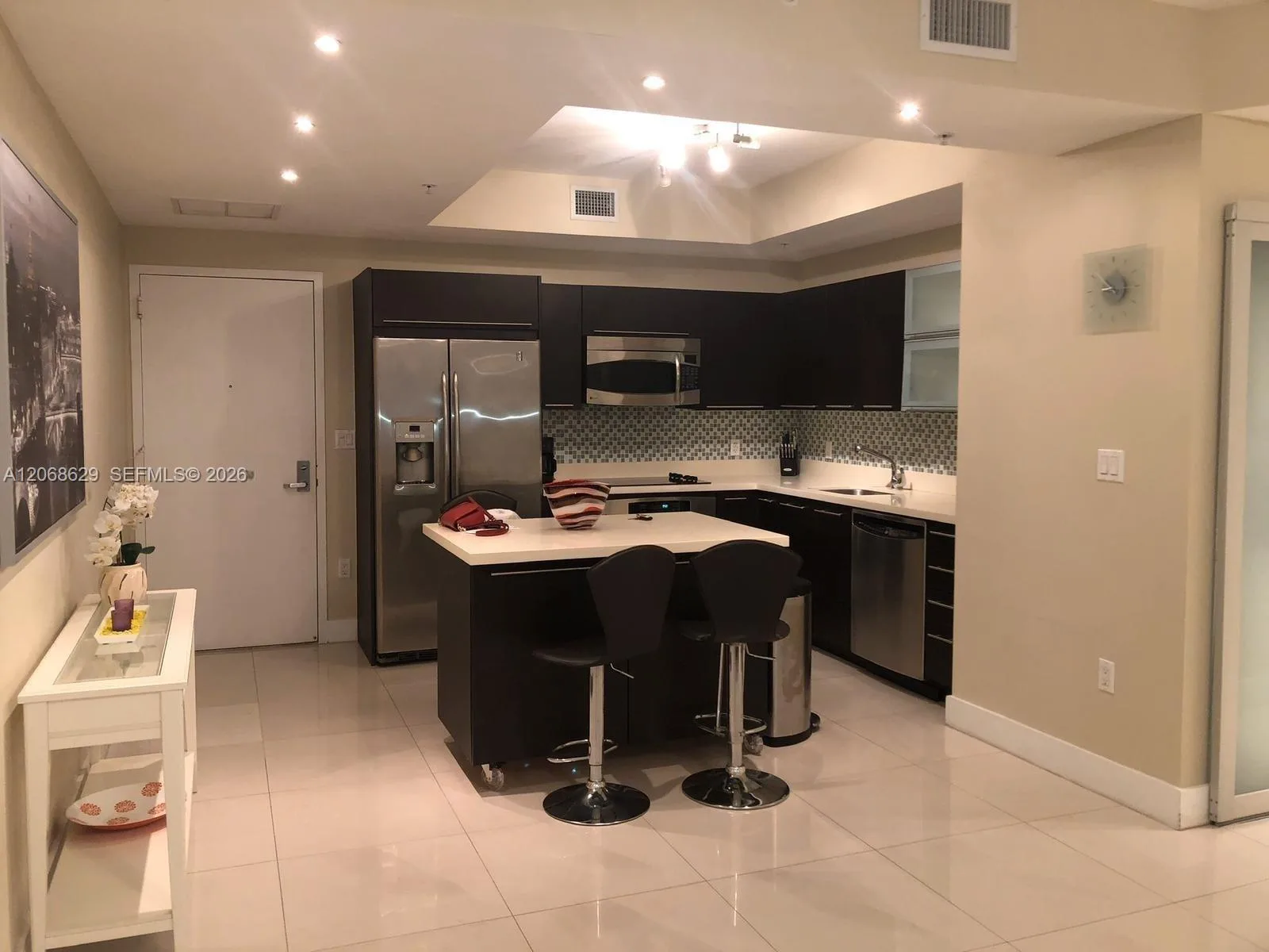 90 SW 3rd St # 3802, Miami, FL 33130