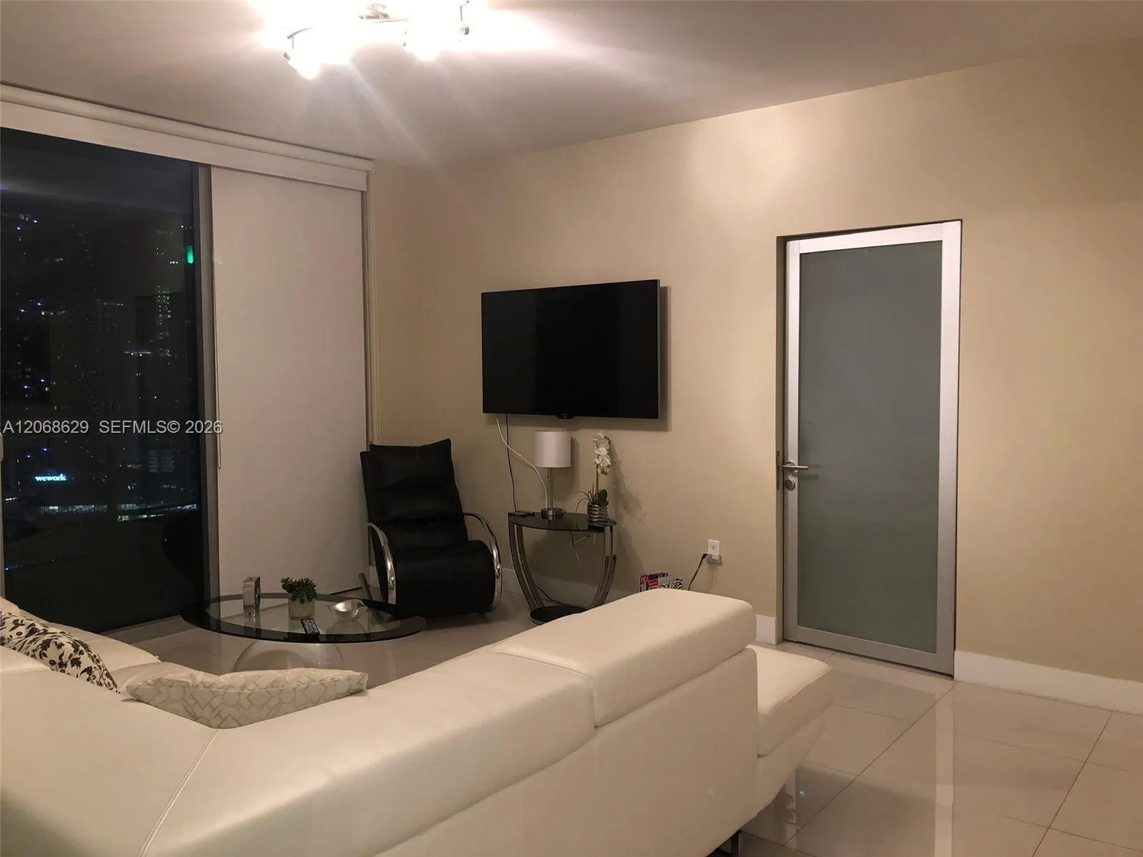 90 SW 3rd St # 3802, Miami, FL 33130 photo 7