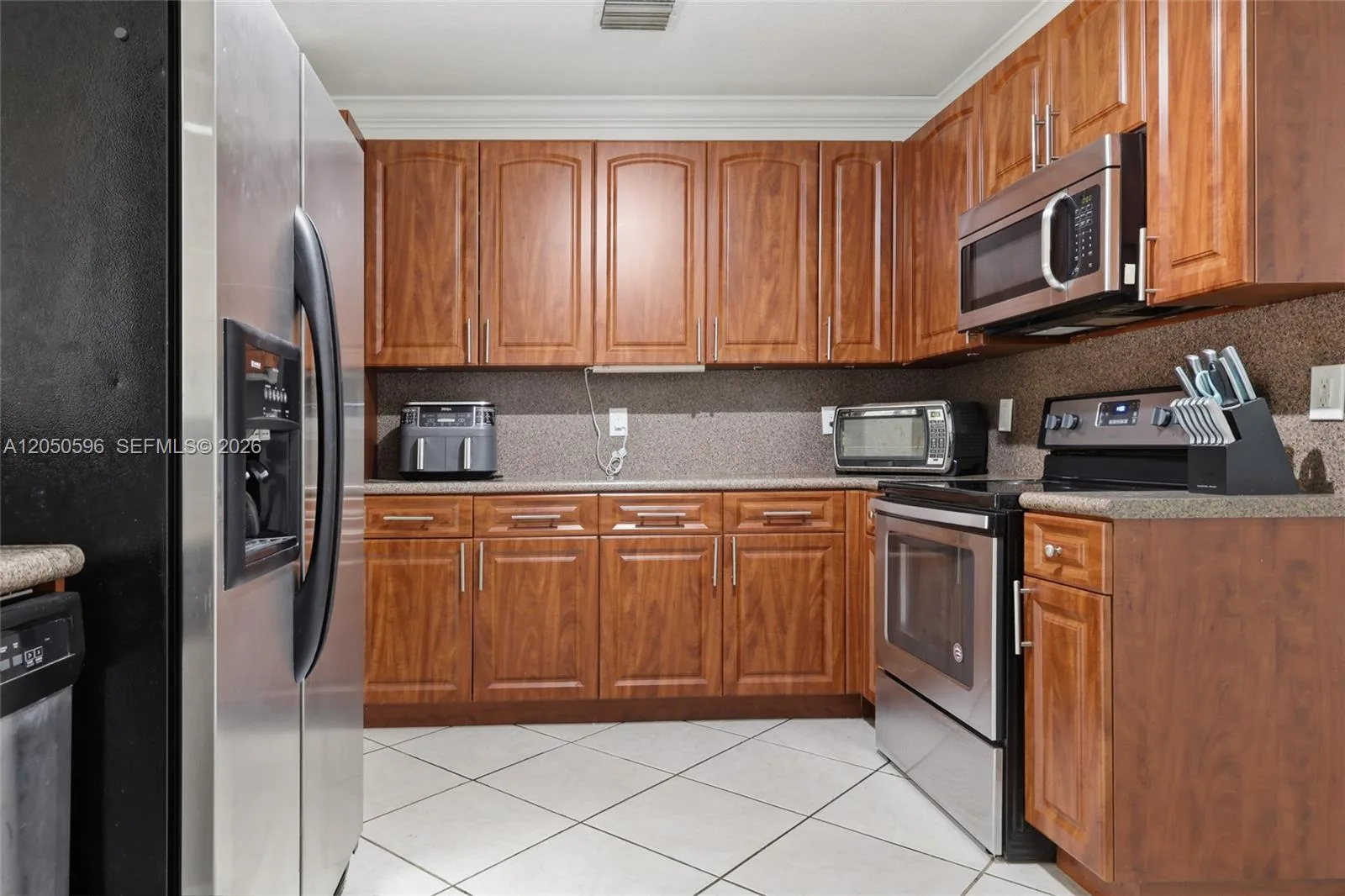 8932 SW 228th Ln, Cutler Bay, FL 33190 photo 13