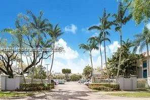 4600 SW 67 Ave # 107, Miami, FL 33155