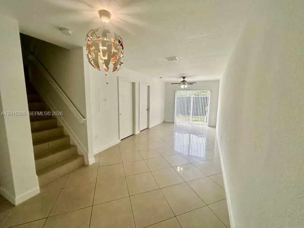 2170 NE 167th St # 1-103, North Miami Beach, FL 33162