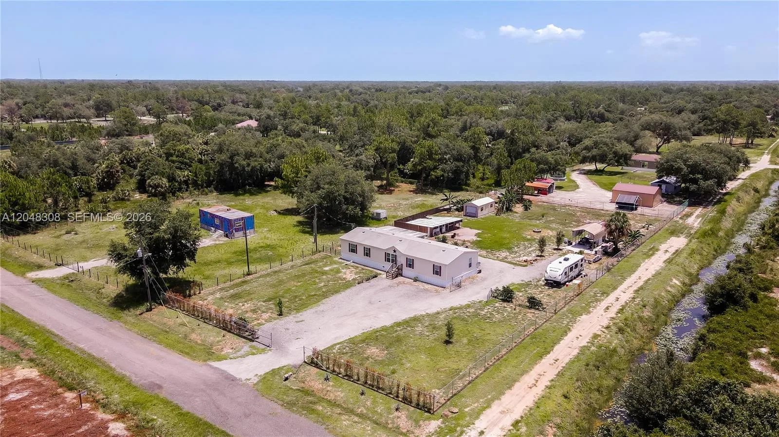 585 S Lindero ST, Clewiston, FL 33440 photo 8