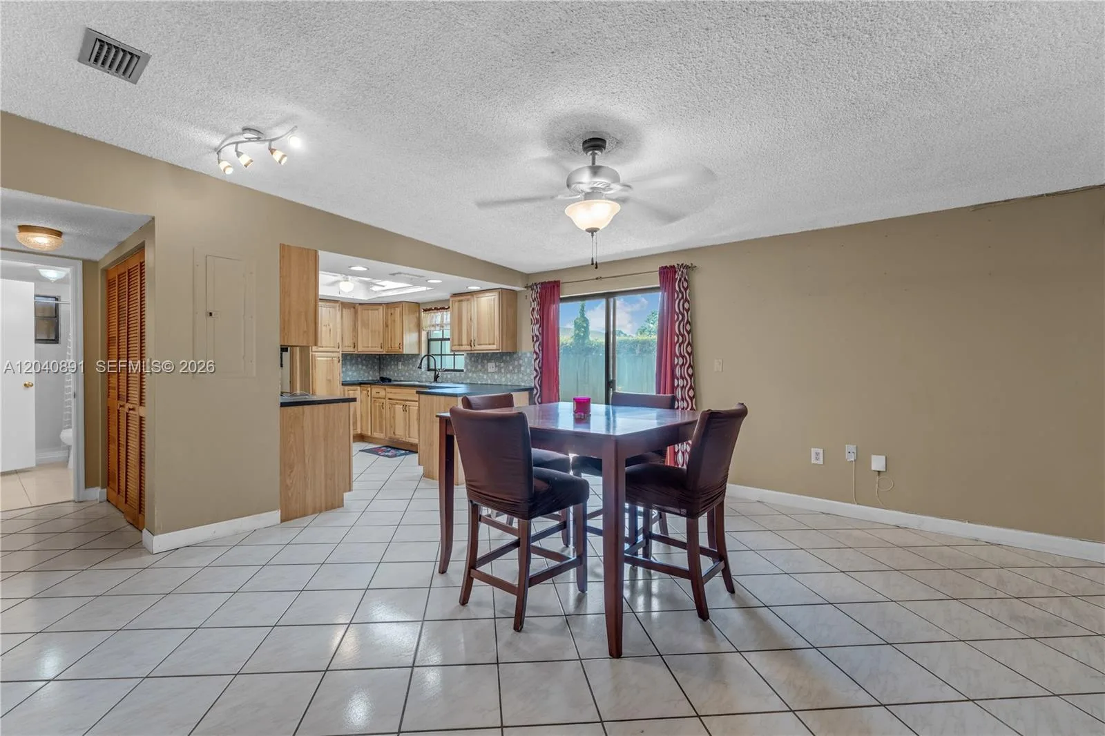 6860 SW 18th St, Miami, FL 33155 photo 8