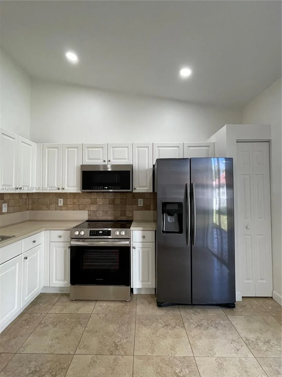 2624 SW 188th Ave, Miramar, FL 33029 photo 11