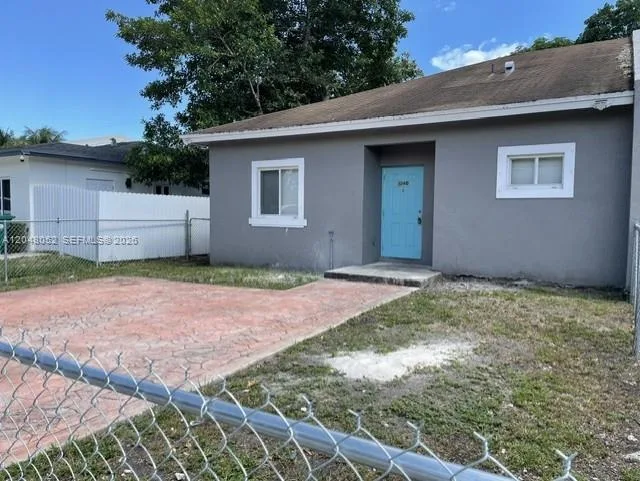 1240 NW 102nd St # 1240, Miami, FL 33147