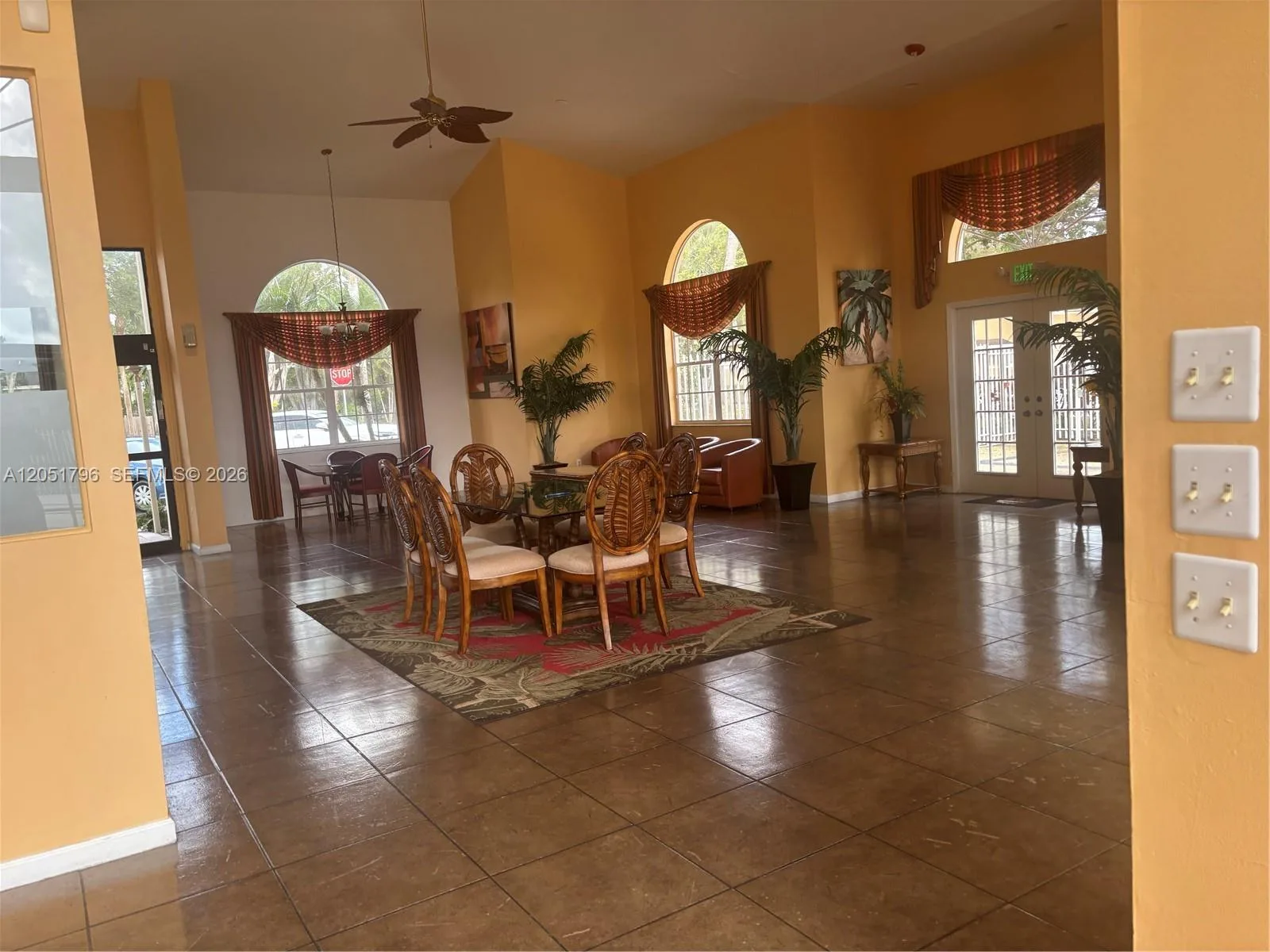 323 E Palm Cir E, Pembroke Pines, FL 33025 photo 4