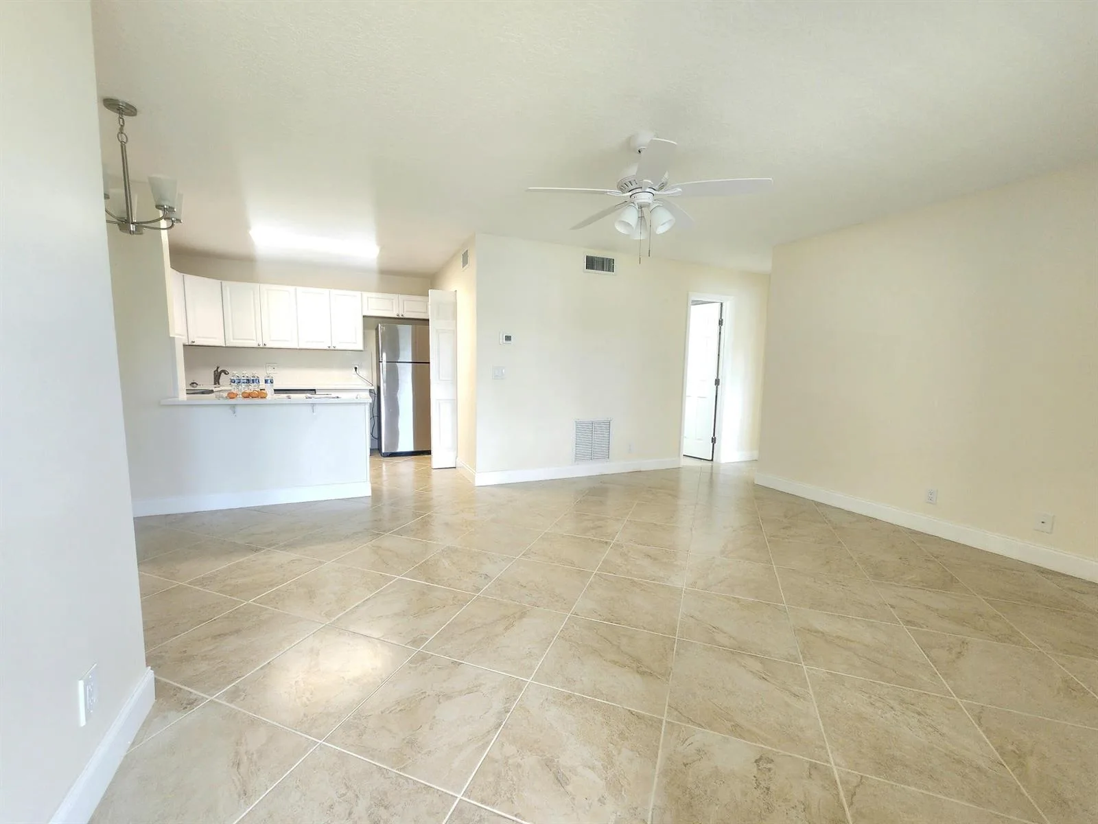 209 Pine Hov Circle # B-2, FL 33463 photo 10