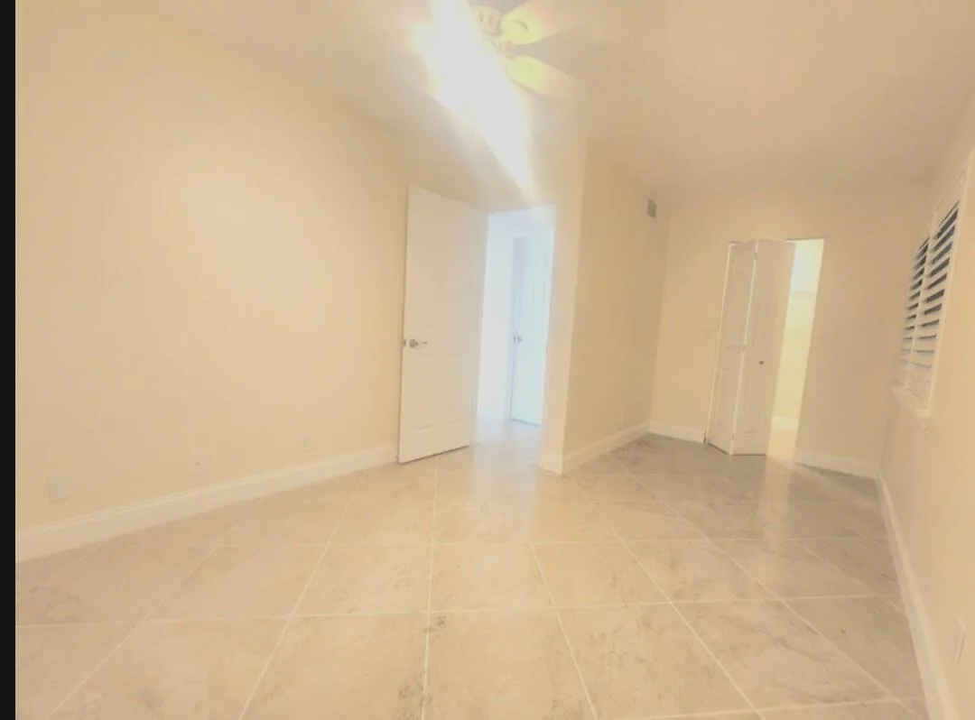 209 Pine Hov Circle # B-2, FL 33463 photo 12